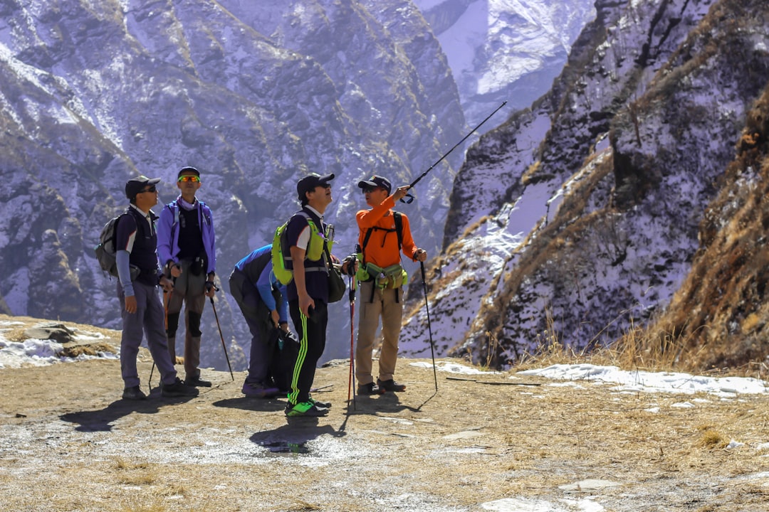 You are currently viewing Tour des Annapurnas : Itinéraire Complet et Liste de Matériel pour une Aventure Inoubliable