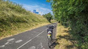 Lire la suite à propos de l’article Cyclisme à Travers la France : Itinéraires Inspirés du Tour de France pour Tous les Niveaux