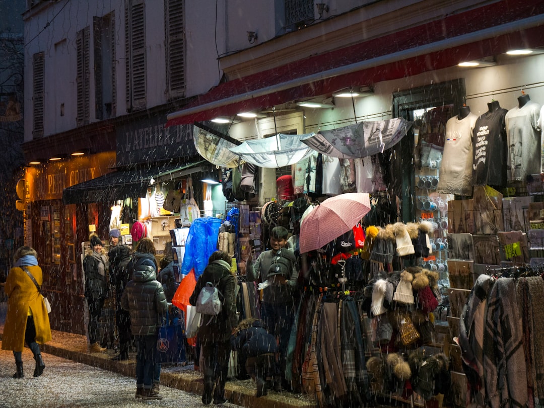 You are currently viewing French Markets Guide: Where Locals Actually Shop (Not Tourist Traps)