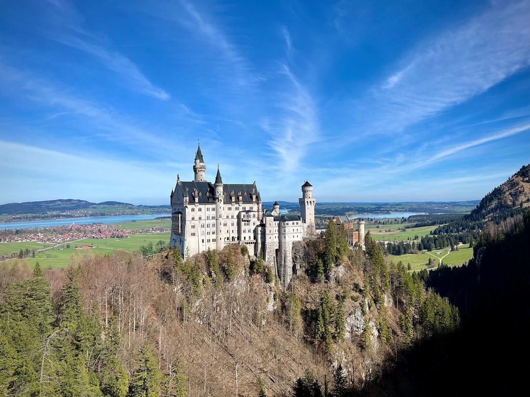 Du betrachtest gerade Deutschlands Märchenschlösser: Der ultimative Guide zu Neuschwanstein und anderen Traumschlössern