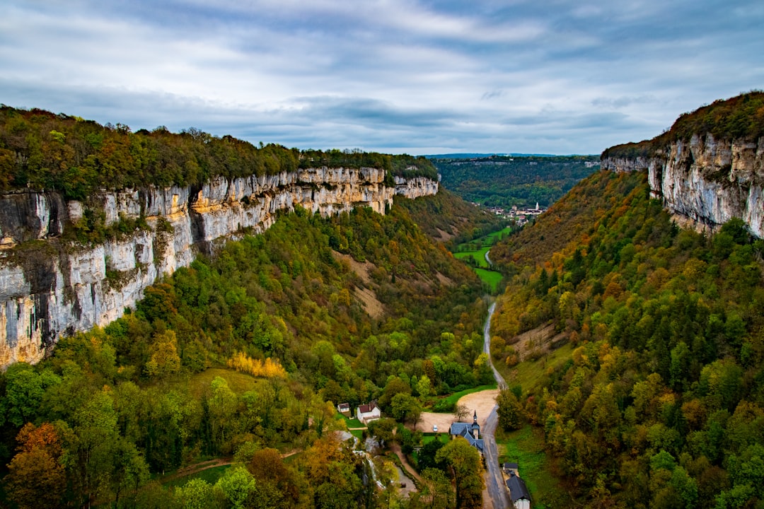 You are currently viewing Hiking Trails in France With Breathtaking Views: 15 Epic Routes You Must Experience