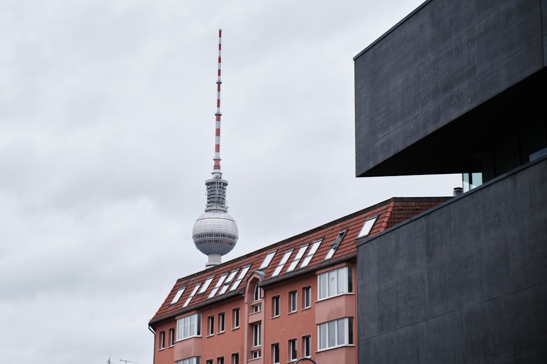 You are currently viewing Internet, SIM Cards & eSIMs in Germany: Complete Guide for Travelers and Residents