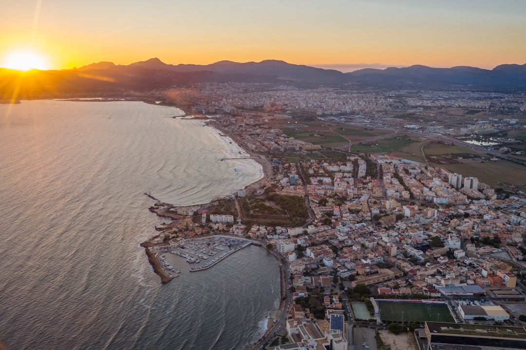 En este momento estás viendo Guía Completa del Sur de España 2026: Sol, Cultura e Historia te Esperan