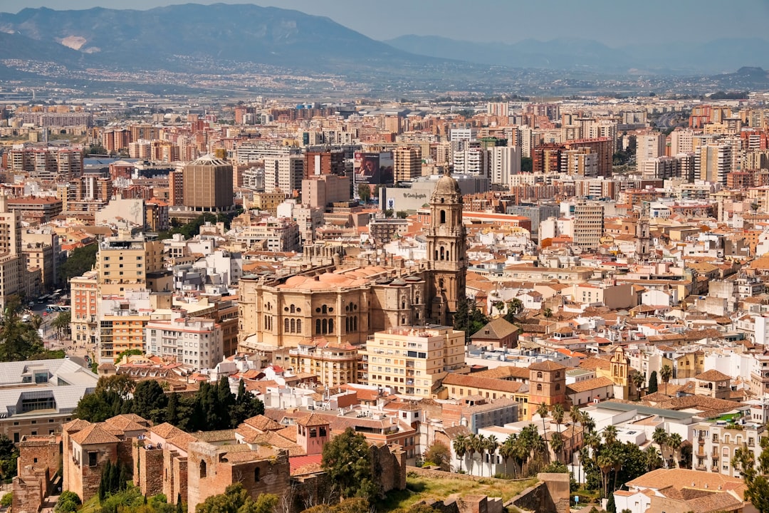 You are currently viewing Guide de Voyage Ultime en Espagne 2026 : Tout Ce Que Vous Devez Savoir